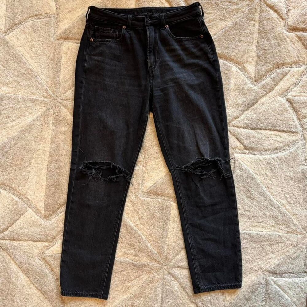 American Eagle Women's Black Straight Mom (strigid) Jeans - Picture 2 of 5